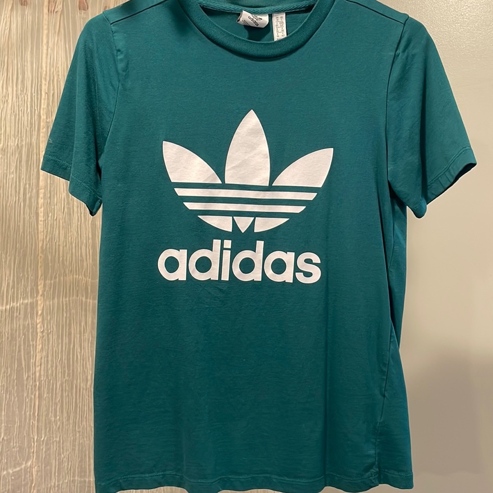 Adidas tshirt